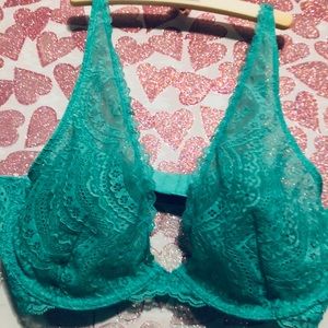 🆕 Free People  underwire plunge lace  bra❤️